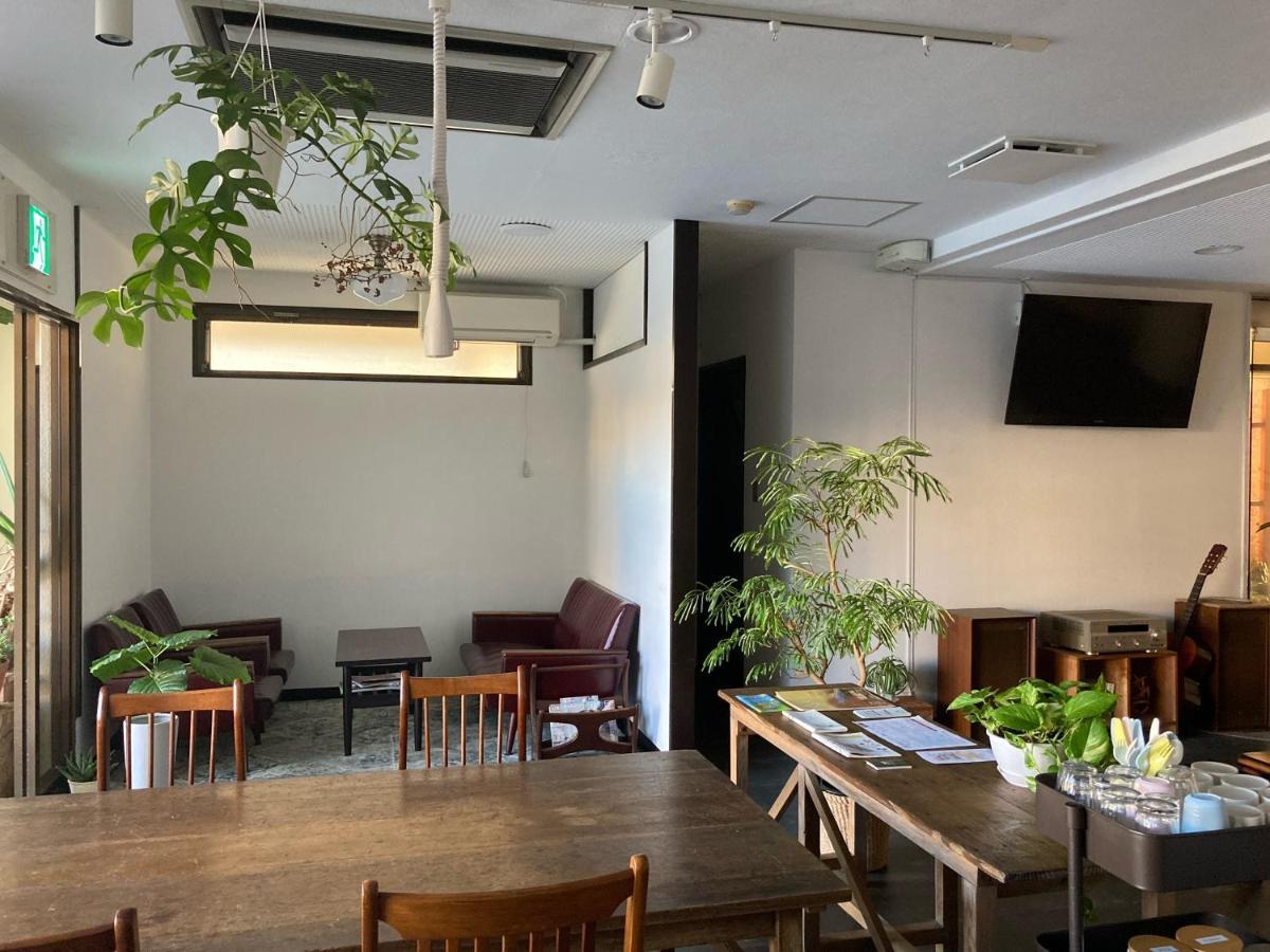 J-Hoppers Beppu Guesthouse ジェイホッパーズ別府ゲストハウス Ngoại thất bức ảnh