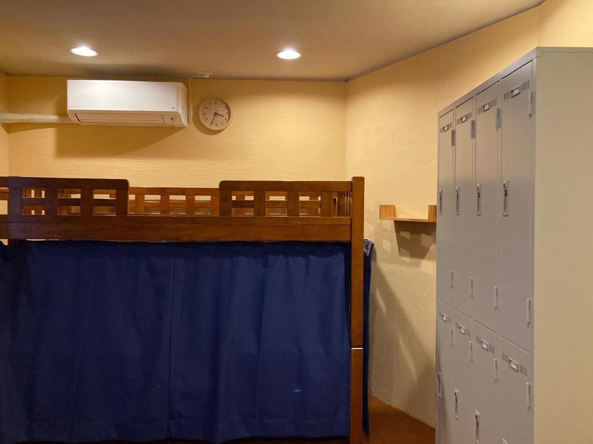 J-Hoppers Beppu Guesthouse ジェイホッパーズ別府ゲストハウス Ngoại thất bức ảnh