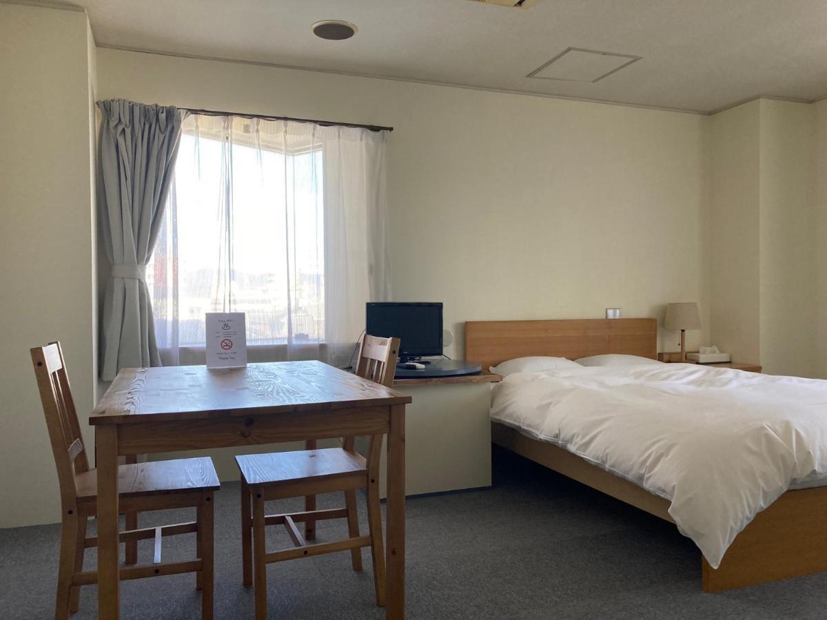J-Hoppers Beppu Guesthouse ジェイホッパーズ別府ゲストハウス Ngoại thất bức ảnh