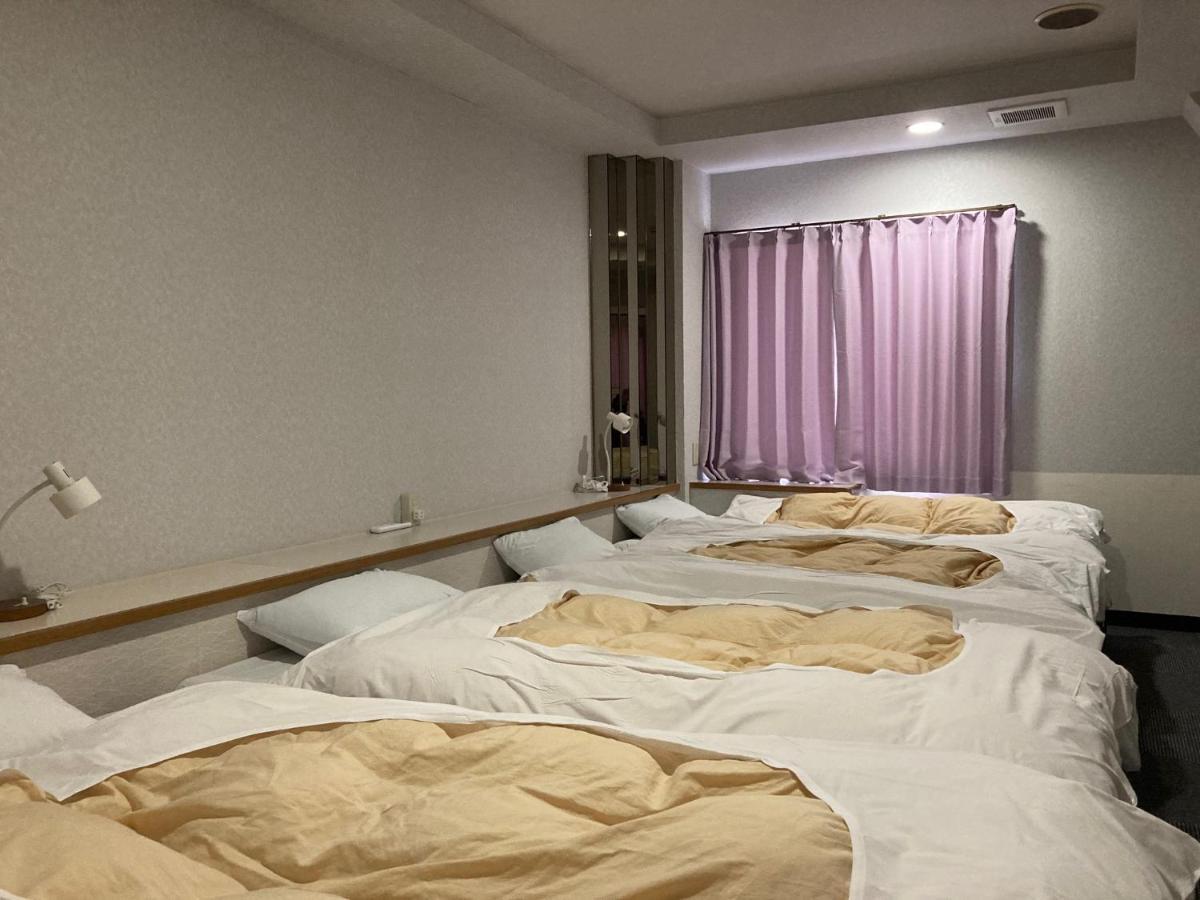 J-Hoppers Beppu Guesthouse ジェイホッパーズ別府ゲストハウス Ngoại thất bức ảnh