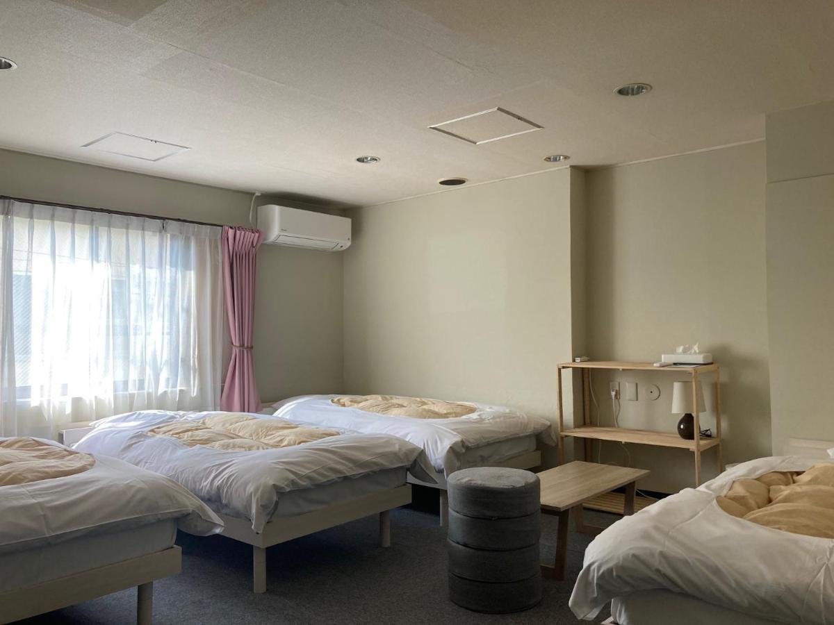 J-Hoppers Beppu Guesthouse ジェイホッパーズ別府ゲストハウス Ngoại thất bức ảnh