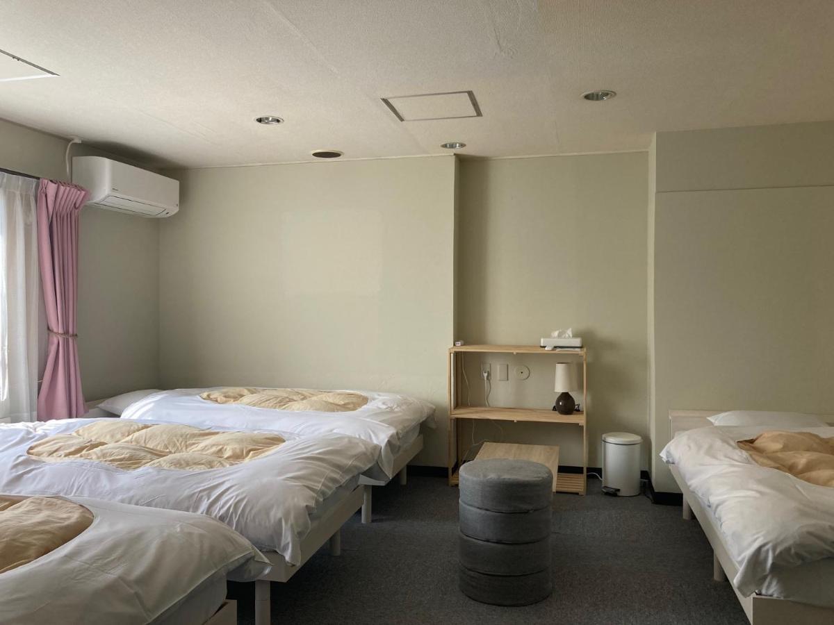 J-Hoppers Beppu Guesthouse ジェイホッパーズ別府ゲストハウス Ngoại thất bức ảnh