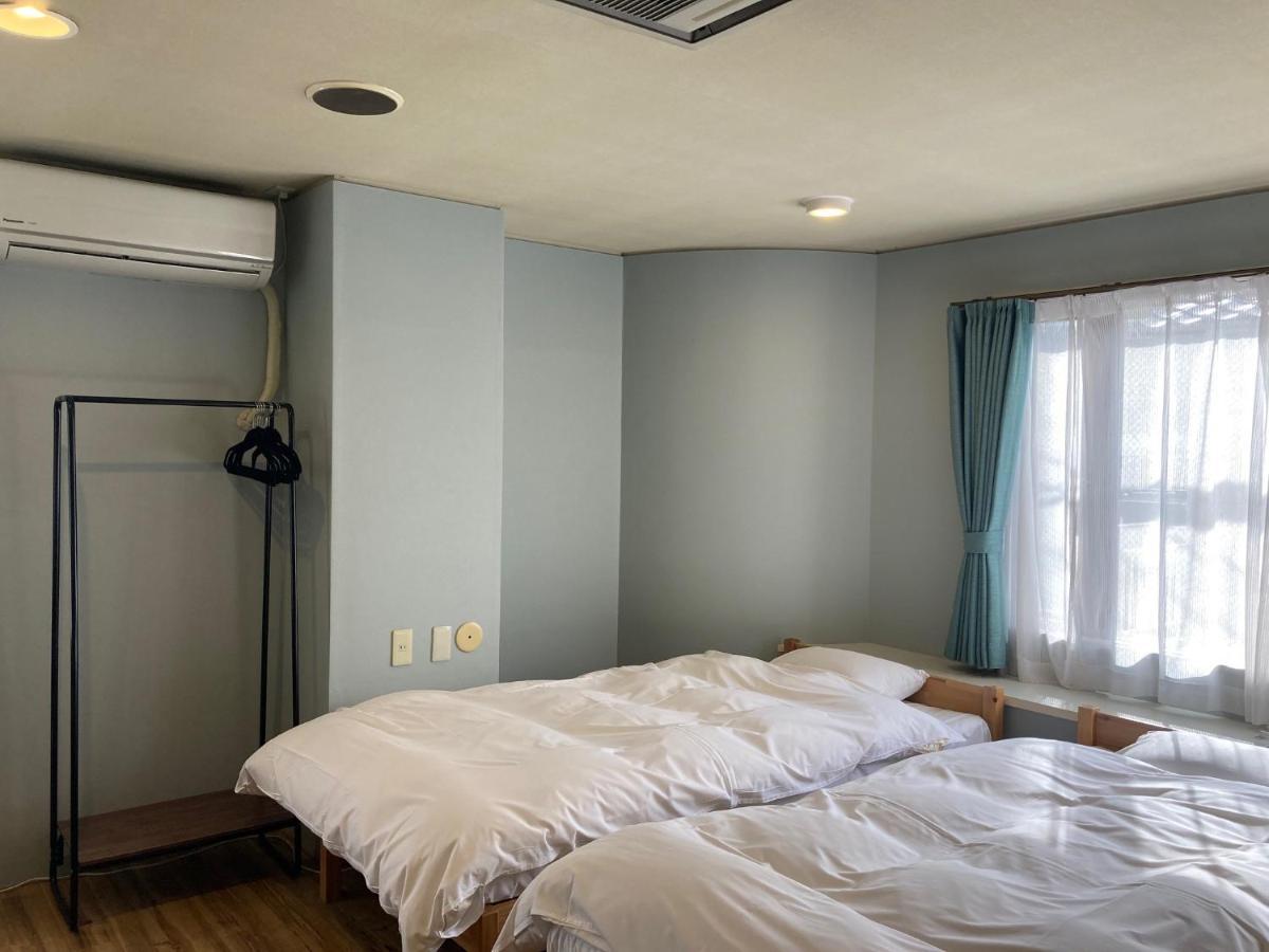 J-Hoppers Beppu Guesthouse ジェイホッパーズ別府ゲストハウス Ngoại thất bức ảnh